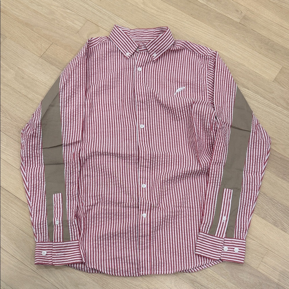 Publish shirt medium